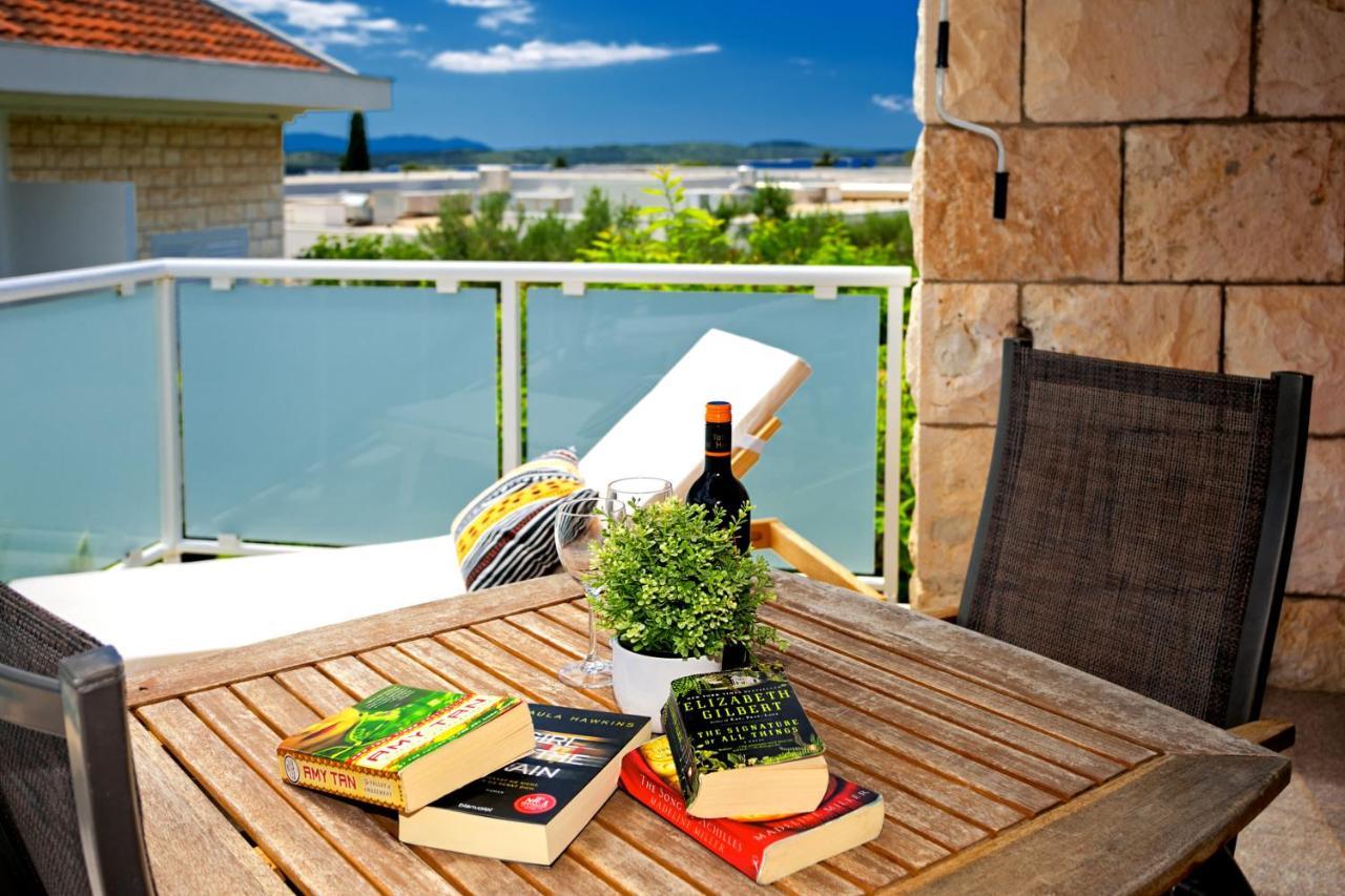 Terrace Apartment Хвар Екстериор снимка