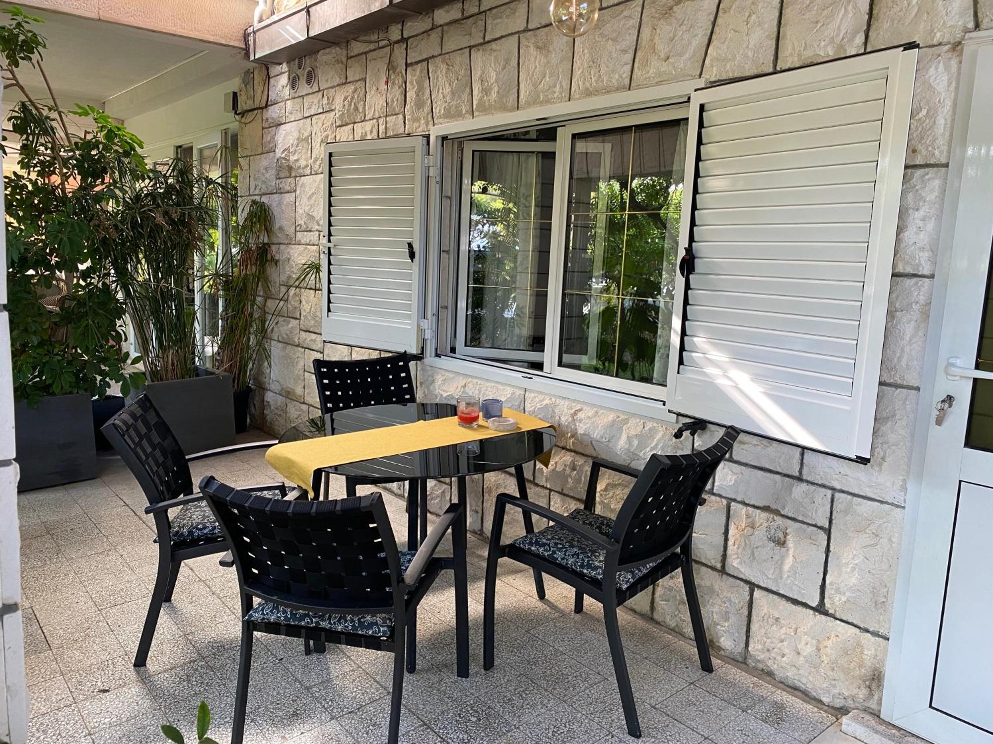 Terrace Apartment Хвар Екстериор снимка